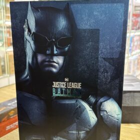 Hottoys MMS432 Justice League Batman Tactical Batsuit Version