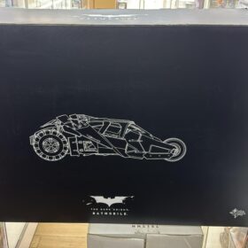 Hottoys MMS69 Batman Batmobile The Dark Knight