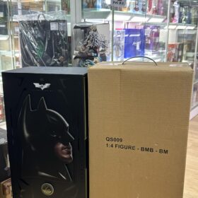 Hottoys QS009 Batman Begins The Dark Knight Batman